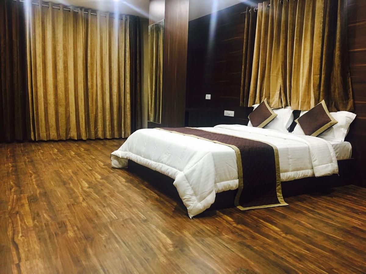 מלון אג'מר Arya Sheraton מראה חיצוני תמונה